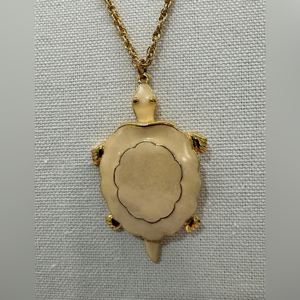 Mid-century ModeArt (signed ART) Turtle 🐢 Pendant Gold-tone Necklace